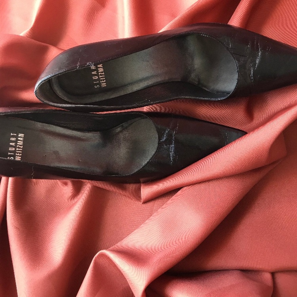 Stuart Weitzman Excellent Condition Classic Pumps - image 2